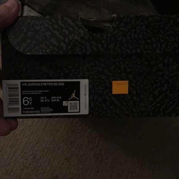 Jordan Retro 3s - Picture 3 of 4